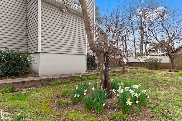 Sold by Brown Harris Stevens | media 16