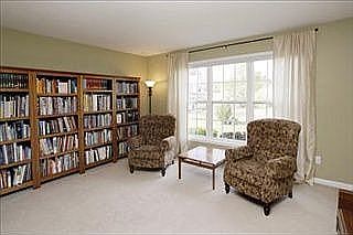 2nd image of 106 Rosebud Ct