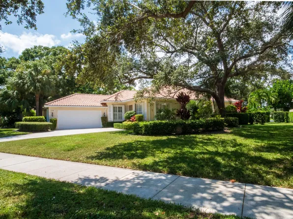 704 Blakely Court, Palm Beach Gardens, FL 33410