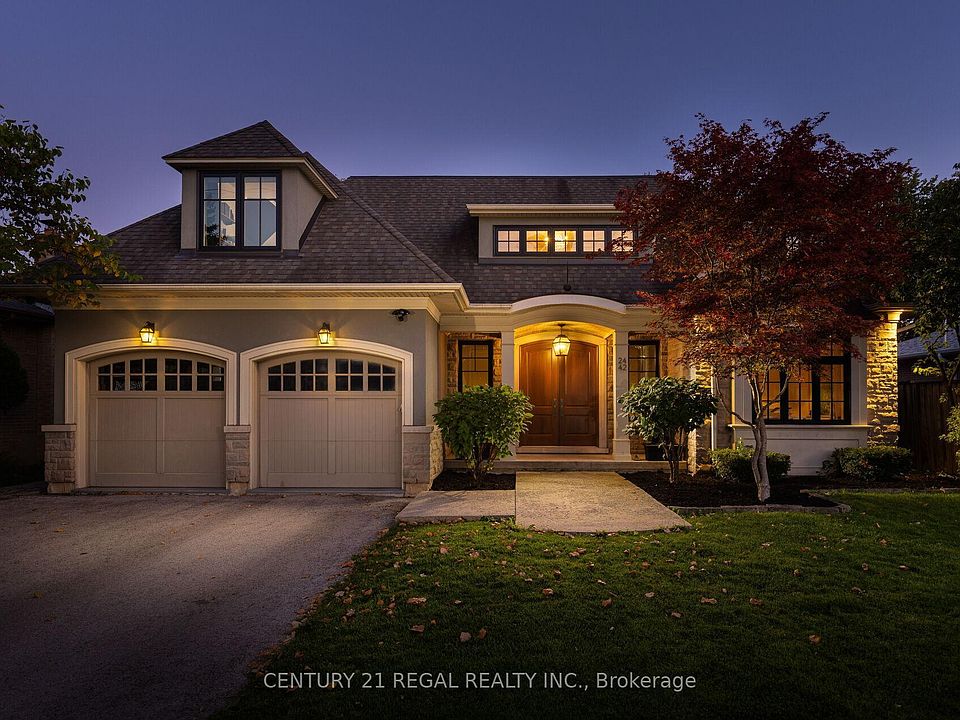 1st image of 2442 Meadowood Cres