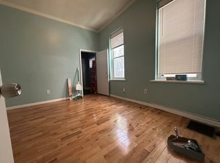 4438 Sansom St #1R, Philadelphia, PA 19104