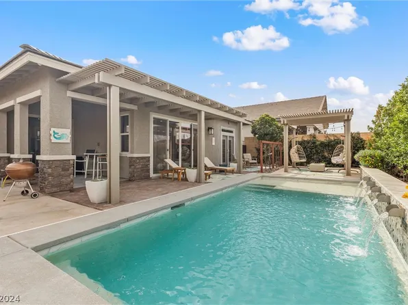 332 Cadence Vista Dr, Henderson, NV 89011