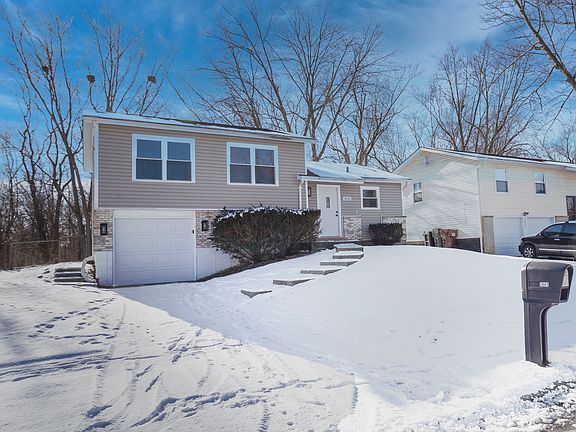 2nd image of 3641 School Dr
