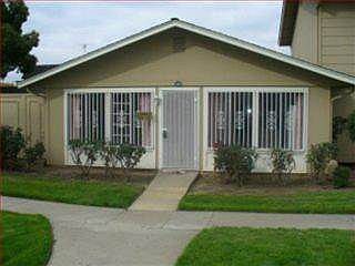 2nd image of 2689 Ponselle Ct