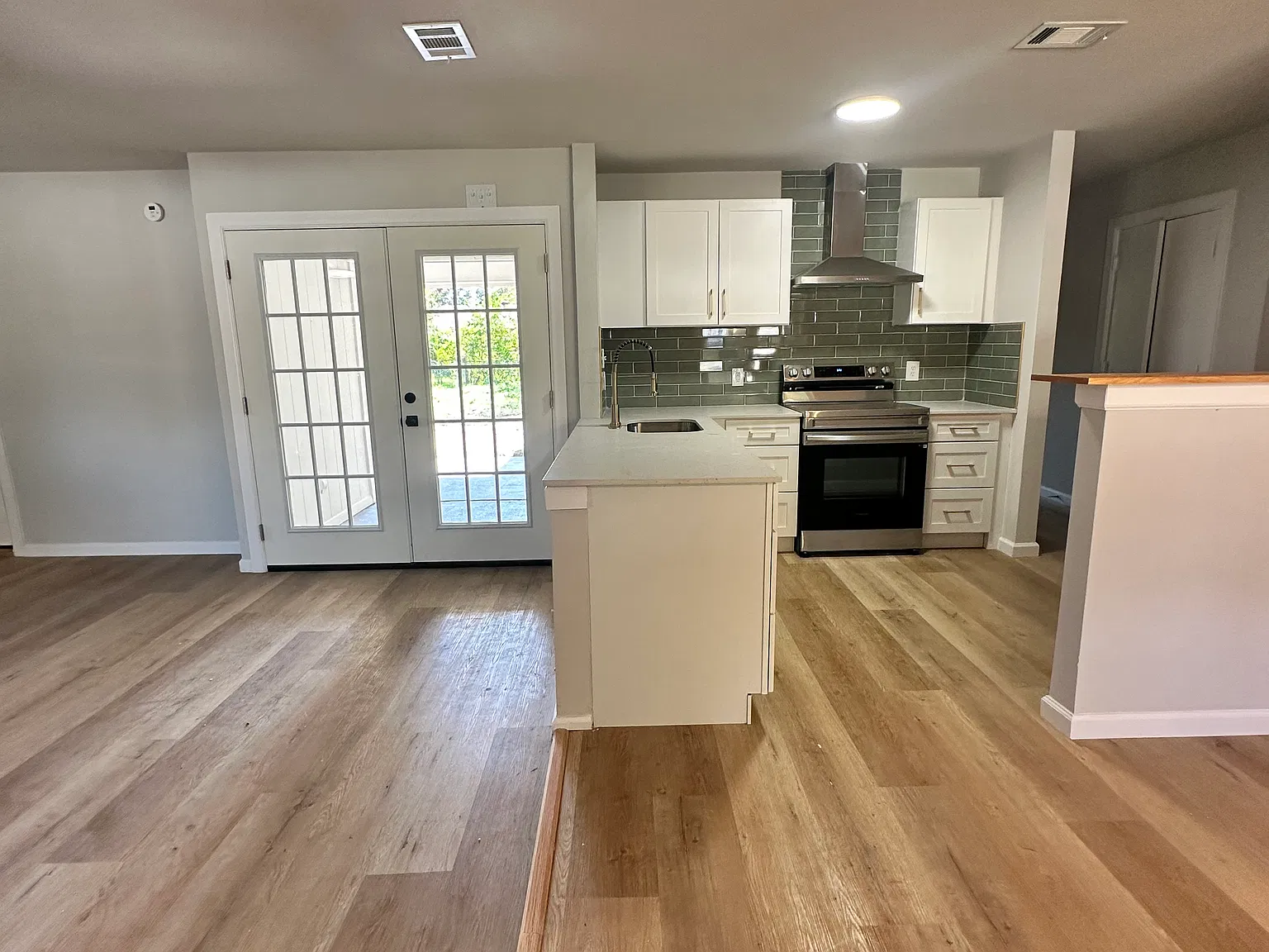 4 bed, 1556 sqft, $2,200 — Photo 4