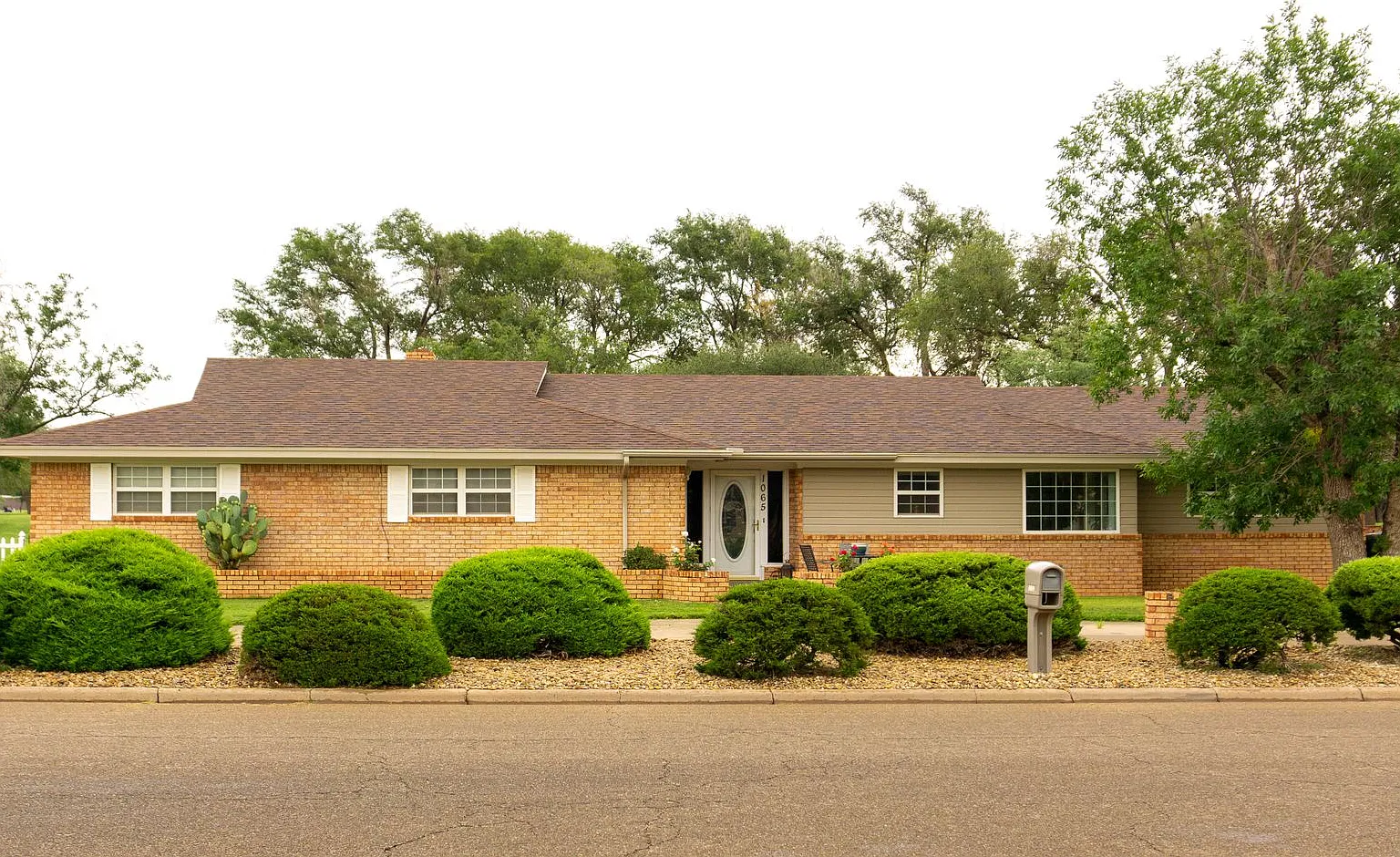 1065 Fairway Terrace — Photo 1