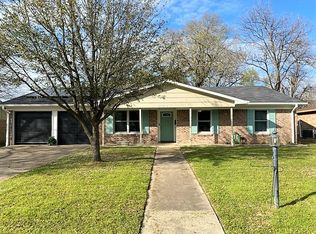 2075 Sycamore St, Paris, TX 75460