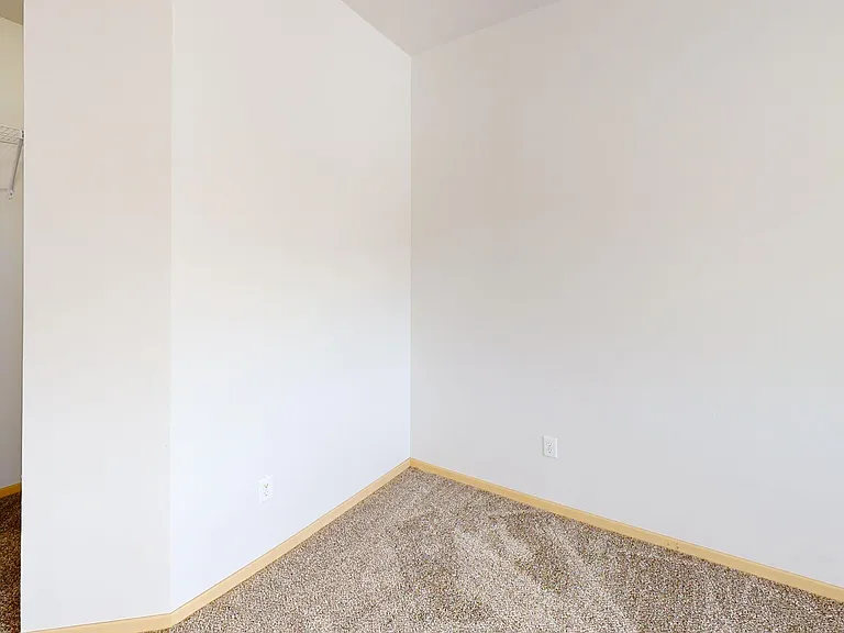 Cascades Apartments — Photo 39