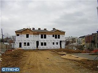 2nd image of 412 Lincoln St