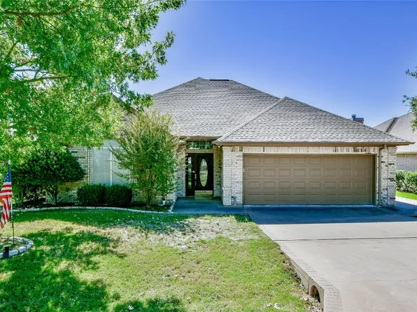 8614 Leisure Ln, Granbury, TX 76049
