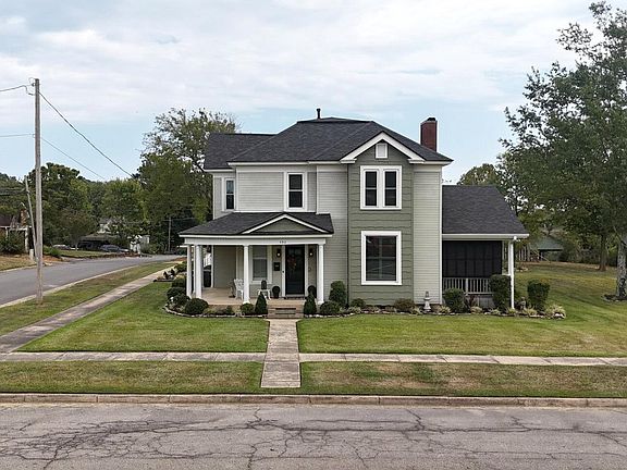 4th image of 400 8th St