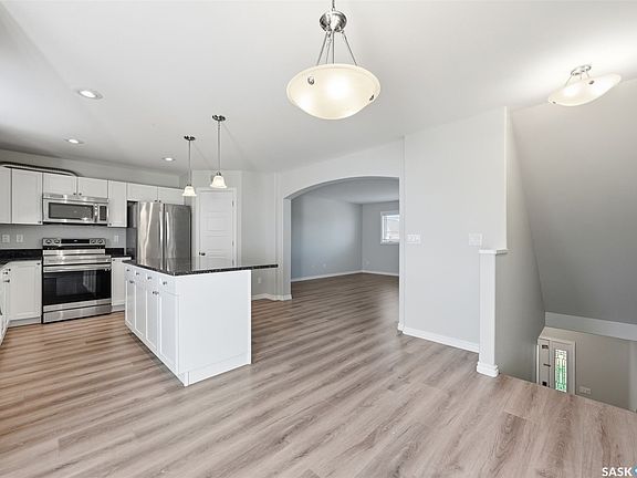 5th image of 351 Palliser Way