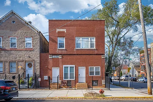 2228 S Wood St Photo 1