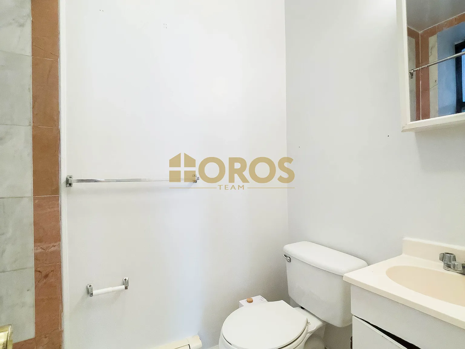 283 East 7th Street — Photo 3