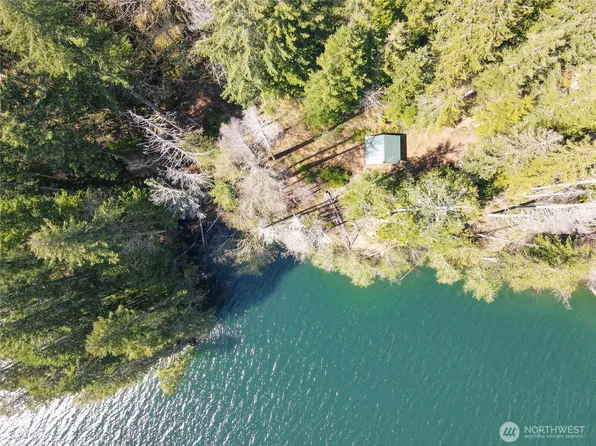 300 N Cushman Ridge Road, Hoodsport, WA 98548