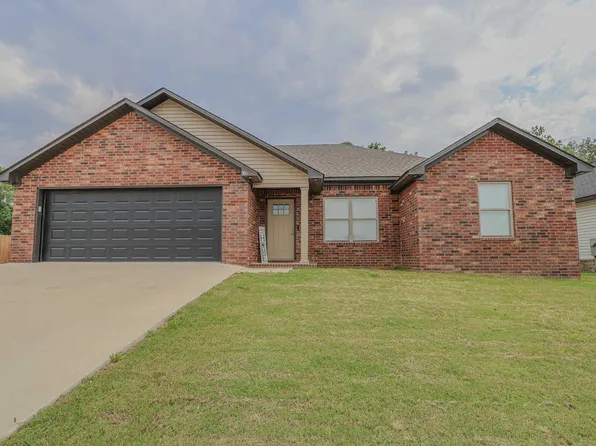 306 Elizabeth Dr, Paragould, AR 72450