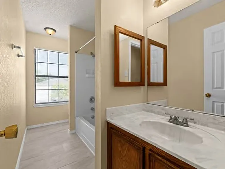 906 Tanner Rd — Photo 18
