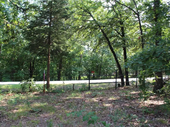 2 Stage Coach Rd #2, Gravette, AR 72736