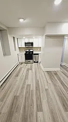 234 Jewett Avenue, #14