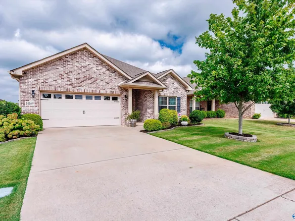 14669 Norfleet Dr, Athens, AL 35613