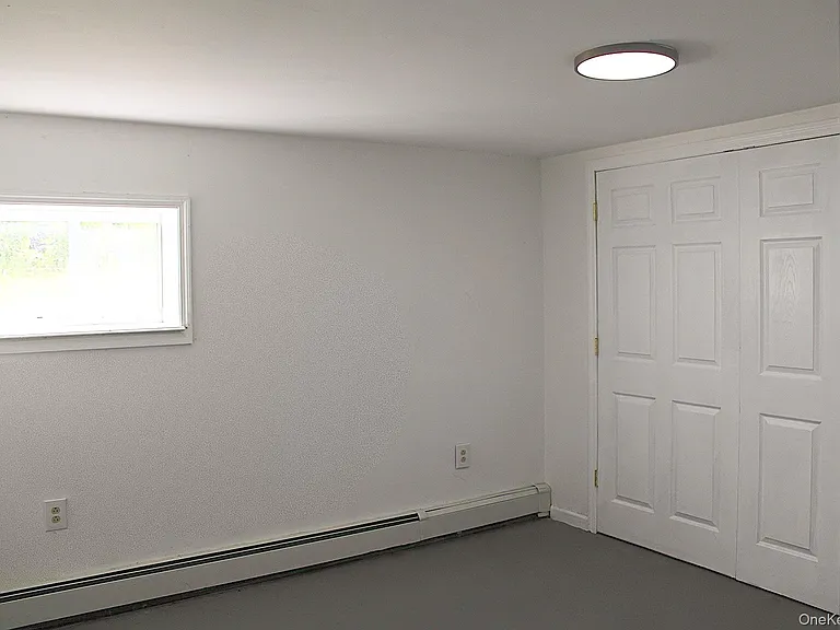 219 Chrystal Dr — Photo 16