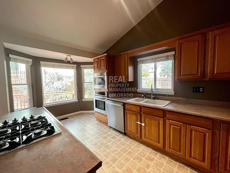 3710 Hickory Hill Dr — Photo 11