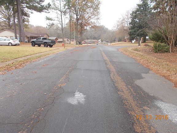 4th image of 5697 Iroquois Dr