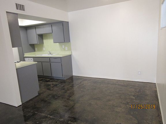 4th image of 198 W Mariposa St #1