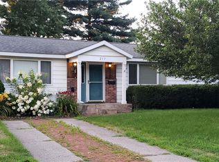 217 Rebecca St, North Syracuse, NY 13212