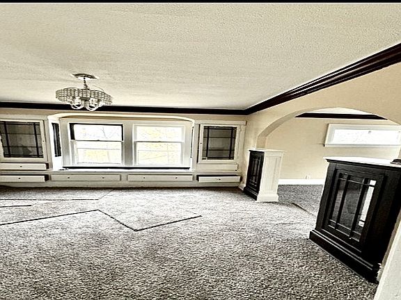 2nd image of 3047 E 130th St