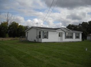 718 Saginaw St, Sterling, MI 48659