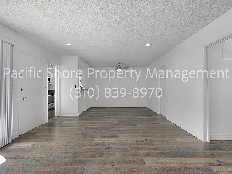 868 West Knoll Apartments — Photo 6