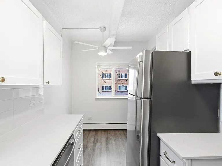 Charmel Apartments — Photo 35