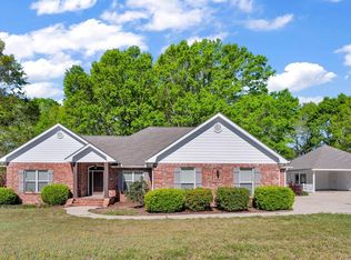 14 Quail Hollow Dr, Hattiesburg, MS 39402