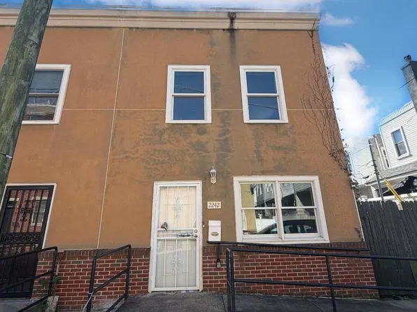 2242 Latona St, Philadelphia, PA 19146