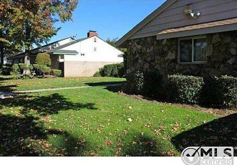 2nd image of 9004 Hayvenhurst Ave