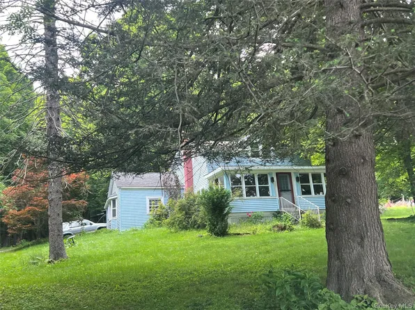 1391 County Route 7, Ancram, NY 12502