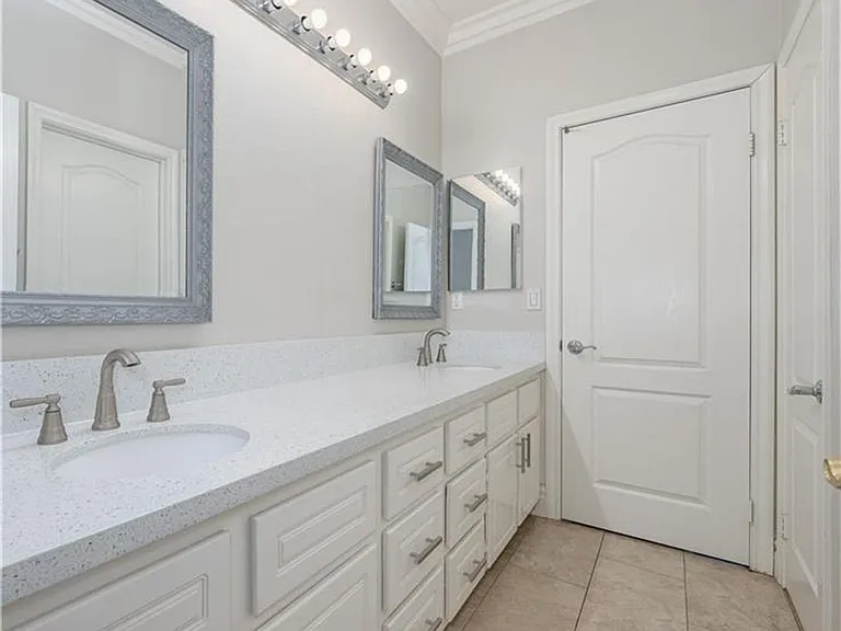 18571 Amalia Ln — Photo 26
