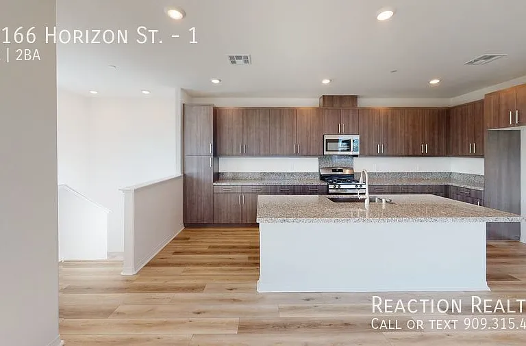 15166 Horizon St #1 — Photo 3