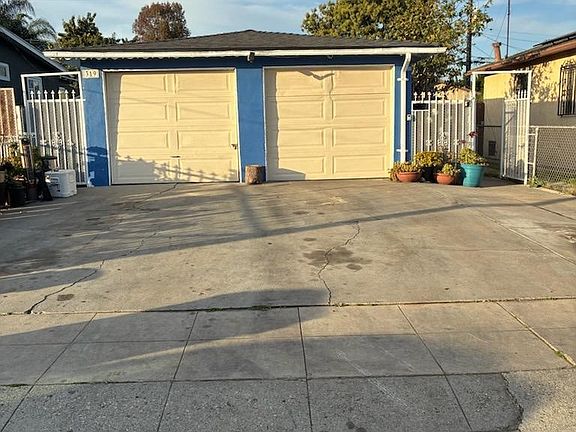 4th image of 319 E 98th St
