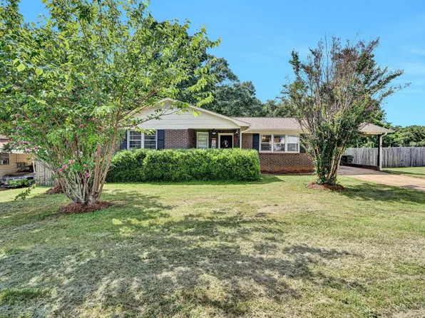 211 Uneeda Dr, Greenville, SC 29605