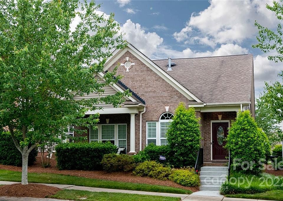 1st image of 9716 Skybluff Cir
