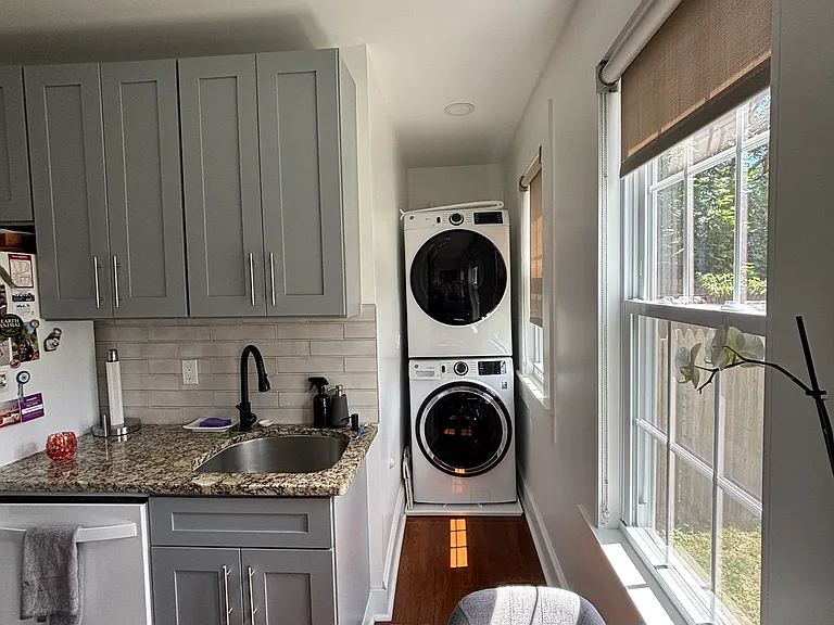 58 Harris St #1 — Photo 4