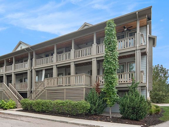 2nd image of 2005 Celadon Dr NE Suite 24