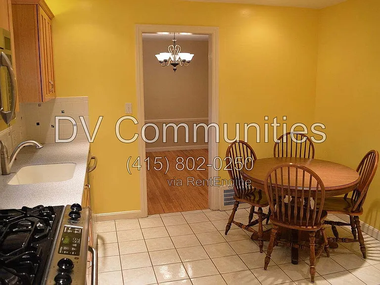 23805 E Groveland Rd — Photo 10