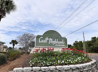 159 Robin Ln, Panama City Beach, FL 32407