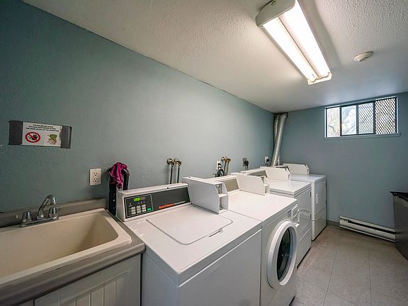 3rd image of 8700 Ackroyd Rd #227