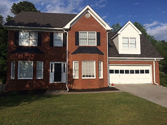 1st image of 670 Doe Ln