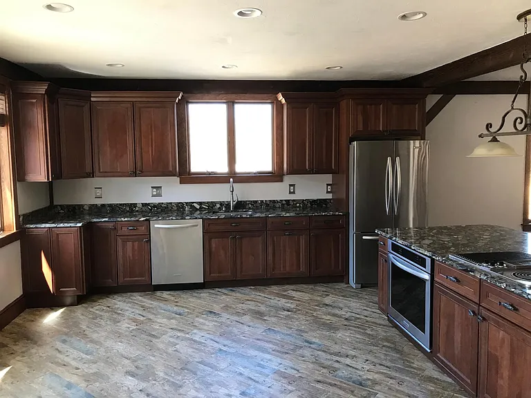 120 Meadow Rd — Photo 11