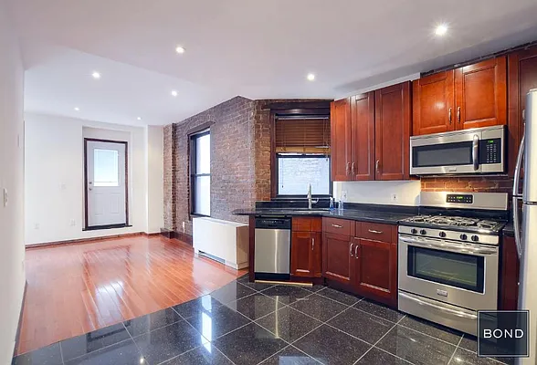 Rented by Bond New York | media 6